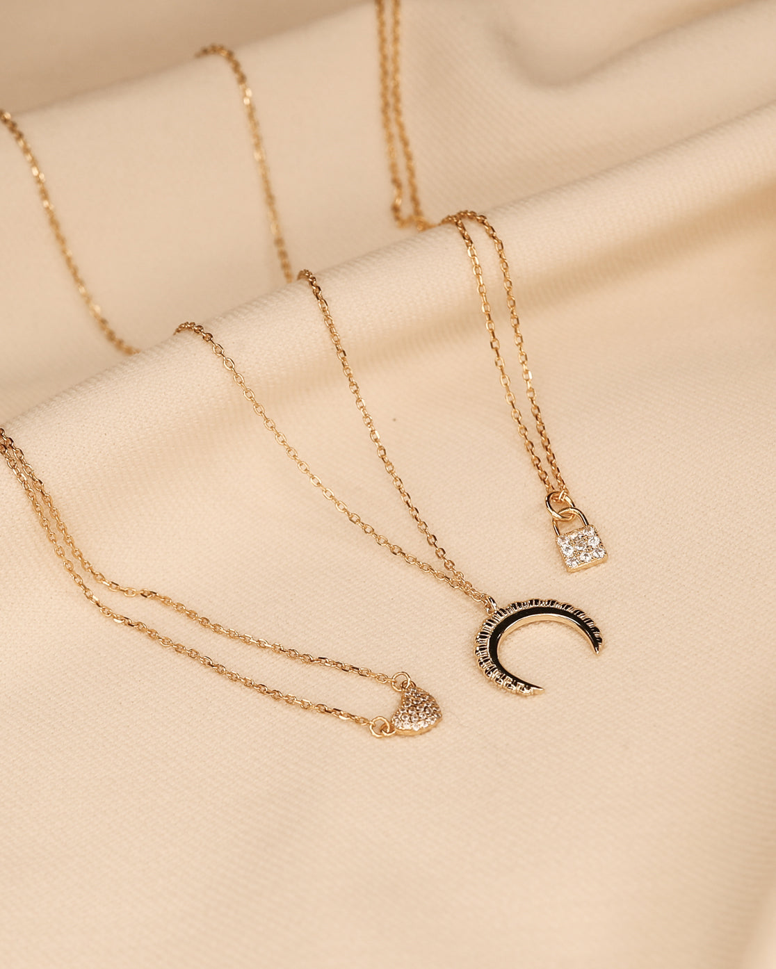 Tennis Link Chain Necklace (Gold)